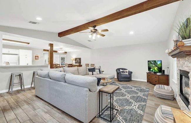 The Billie Goat Haus - Hot Tub -steps to Main St! - Foto 11