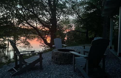 Stargazers' Retreat A Tiny Home on the Riverside - Photo 56