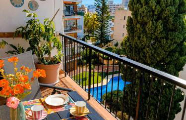 Céntrico apartamento cozy con piscina y parking - Foto 4