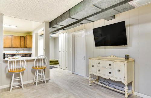 Serene Forest Grove Home with Deck and Stunning Views! - Foto 23