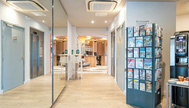 B&B HOME Caen Centre Gare - Photo 4, Reception