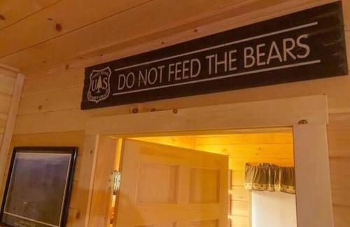 Couples Getaway Log Cabin in the White Mountains - Foto 31