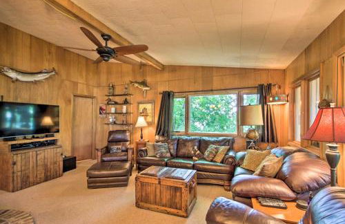 Year-Round Waterfront Getaway Lake Access and Dock! - Foto 4