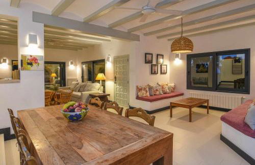 Bonita stay B Light Piscina climatizada, bbq, wifi - Foto 17