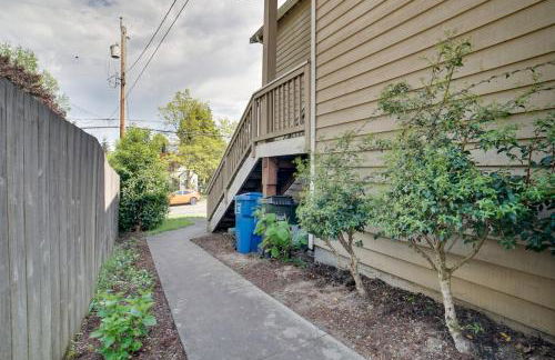 Near Public Transit and Walkable! Airy Seattle Apt - Foto 21