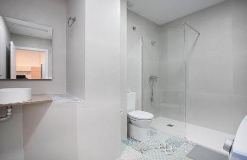 10 pax, AC, Wifi gratis, Ciudad Artes y Ciencias - Foto 16
