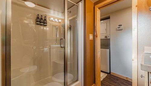 Tiny Haven Spacious Feel, BBQ & Peak Views - Foto 5, towels, Shower