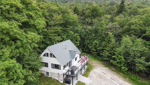 Premium 5 bedroom, pet friendly private home with hot tub 3 miles from the Skyship Bear - Foto 5