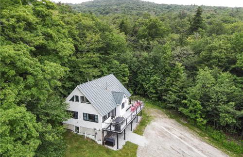 Premium 5 bedroom, pet friendly private home with hot tub 3 miles from the Skyship Bear - Foto 5