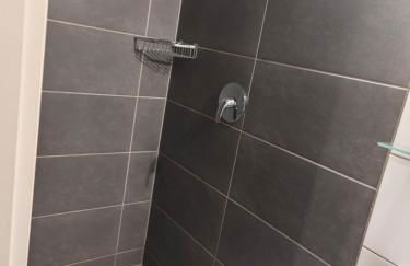 Neu Maisonette Haus jedes Zimmer mit eigenem Bad 7 Betten, Schlafen wie im Hotel mit Einbauküche - Foto 10