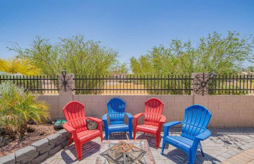 Boho Chic Arizona Villa w Pool & Mini Golf - Foto 14