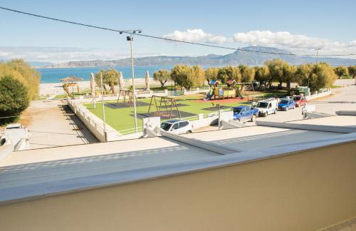 Lilia-RentalApartments - Photo 37