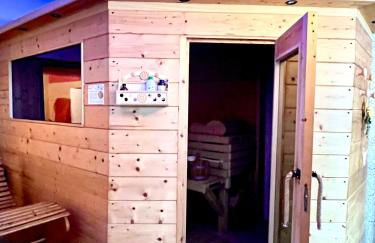 Dormi nella SPA privata con letto ad acqua, sauna, doccia emozionale e kneipp - Foto 74