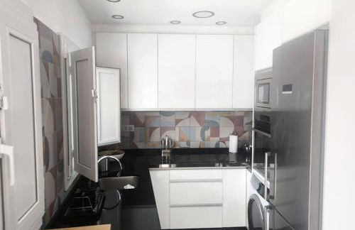 Tufia Cave Beach Home Preciosa casa cueva en frente del oceano - Foto 4