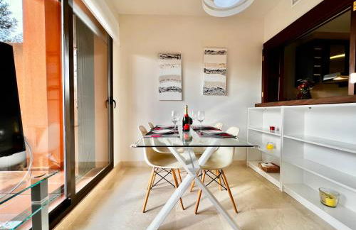 Oasis con piscina y sol - Foto 17