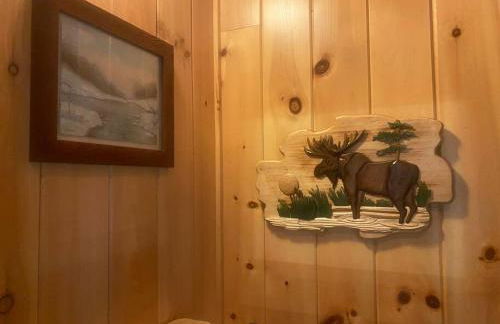 Private Cabin on 1.7 acres w/ Fireplace White Mtns - Photo 24