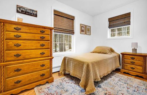 Thomas Trail - Game Room, Fire Pit, 1 min to Ski Mountain & Shared Beach! - Foto 24