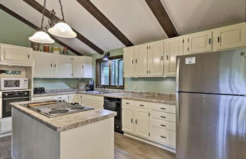 Arbor Vitae Home with Game Room Snowmobiles Welcome - Foto 11