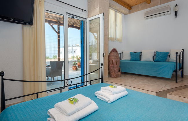 Agnanti Beach Studios - Photo 2