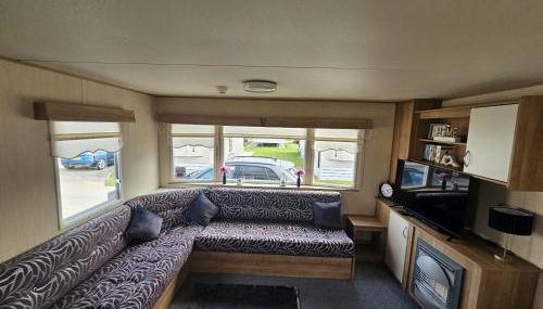 Ty Mawr Chalet Sleeps 6 with Fireplace - Foto 4