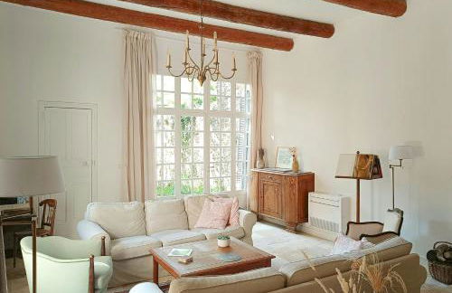 Artist's Villa With Pool Near Aix-En-Provence - Foto 8