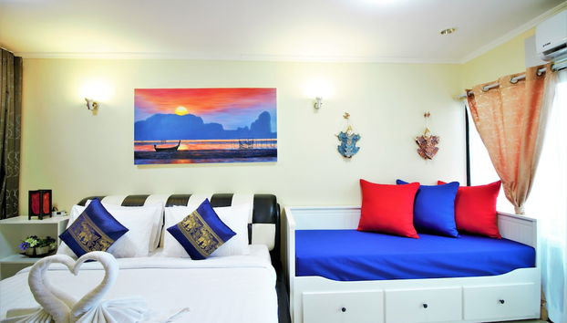 Apartment in Kathu with swimming pool - Photo 5