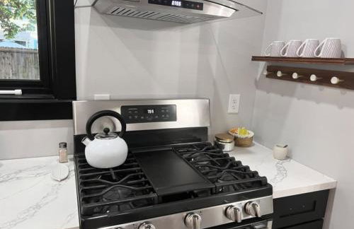 ADA Friendly and AC Little House on the Ferry - Foto 12