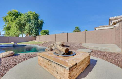 7 Mi to State Farm Stadium Family Home with Pool - Foto 29