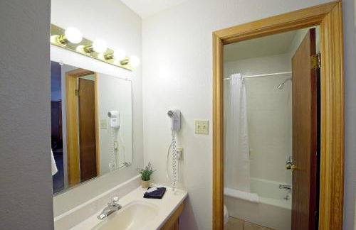 Sitzmark Sports Lodge - Photo 8