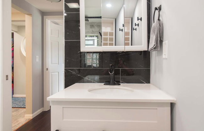 Chic Lake Geneva Apartment in Desirable Location! - Foto 9