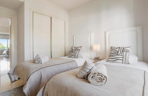 Luxury Apartment with Free Alcazaba Lagoon Access - Foto 33