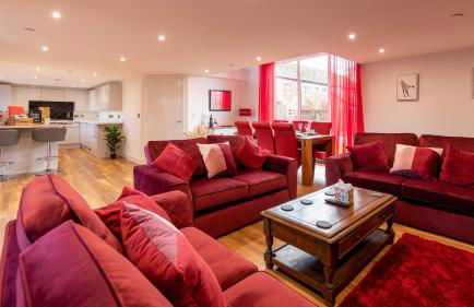 Caer Fedwen Barns Cariad Spacious self catering 3 bed Group Getaway Luxury Cottage with Private Hot Tub - Foto 1