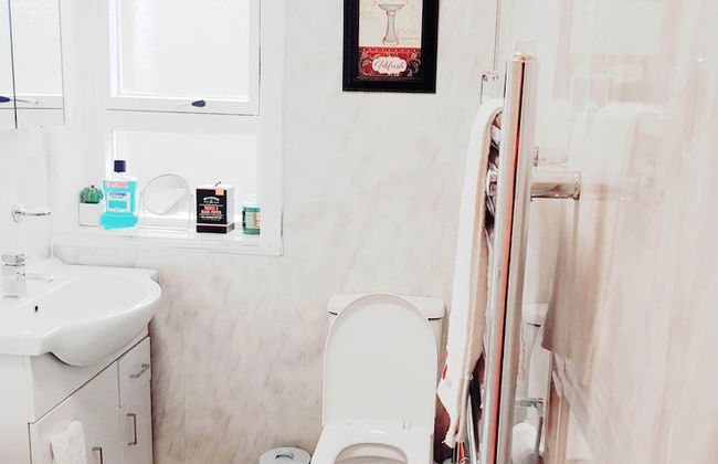 Warm Cosy Family Home With Free Parking - Foto 22