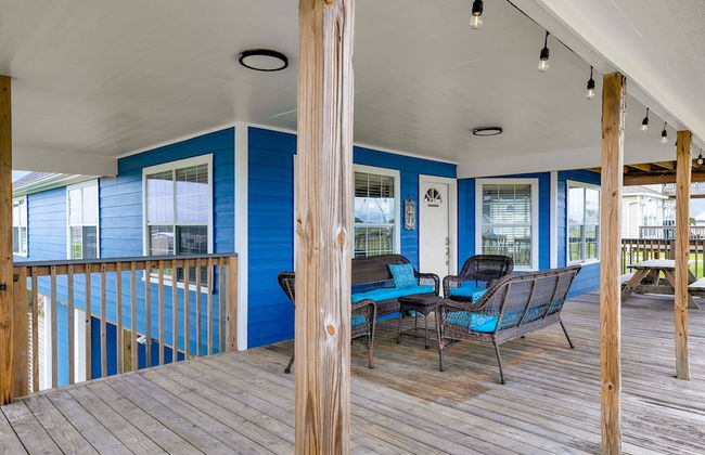 Backyard Oasis Hot Tub and 2 Shaded Decks - Foto 7