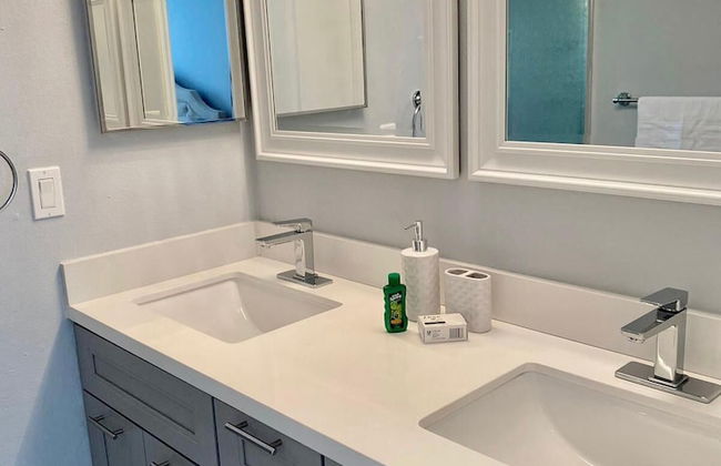 Three Bedroom Apartment #2 -- 5009 LBC -- Vusa Three Bedroom Condo Apartment - Foto 12