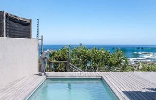 Camps Bay Holiday Apartment in Secure Complex With Private Pool and Parking Houghton Views - Foto 35