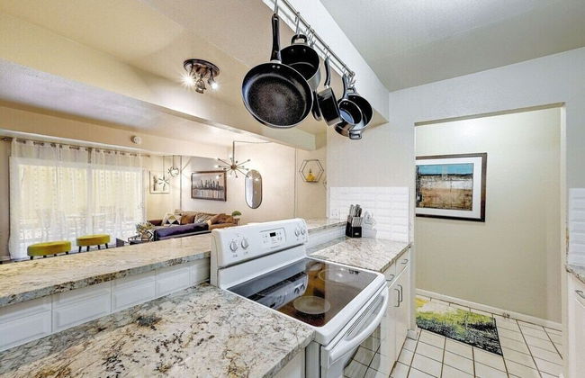 Centrally Located in Historic Tarrytown - Photo 6