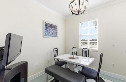 Spacious 3BR 3BA with King Bed & Amazing Pools near Intercoastal, Lantana Beach, FL - Foto 37