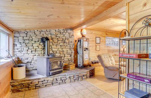 Mountain-View Cabin on Farm 3 Mi to Town and Shops - Foto 6