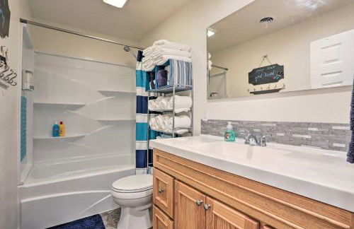 Lake McConaughy Getaway with Patio - Walk to Beach - Foto 15