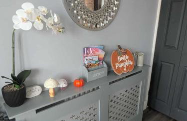 An entire two bed sea side bungalow with lazy spa - Foto 4