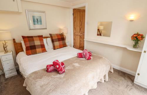 The Garden Apartment - Photo 17