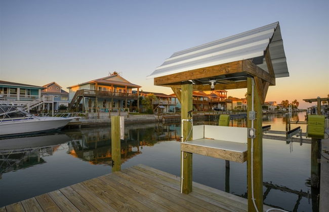 Dolphin Paradise - Photo 24