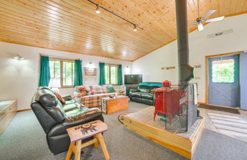 Michigan Retreat on 10 Acres Hike, Fish and Explore - Foto 5