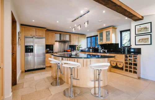 The Long Barn, a stylist barn conversion on a farm - Foto 17