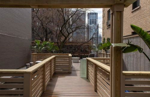 Luxury Gold Coast Penthouse with Deck & Views - Photo 19