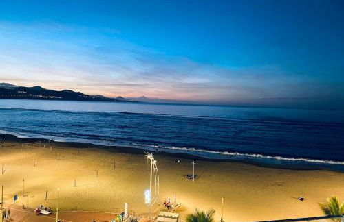 APARTAMENTO ATICO gran terraza y Jacuzzi cerca de la playa - Photo 37