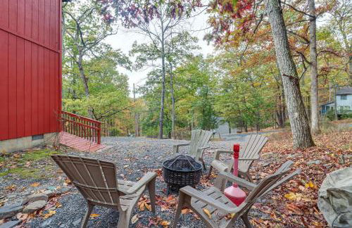 Fire Pit and Gas Grill Charming Poconos Abode! - Foto 27