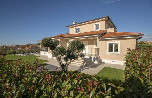 Villa Silvia for 10 people with infinity pool and large playground - Foto 41