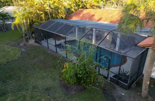 Tranquil Heirloom Hideaway Pool in South Miami - Foto 53